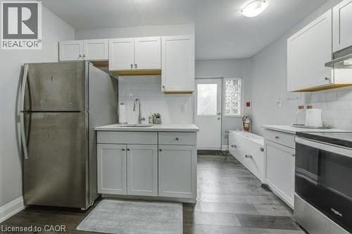 83 Gibson Avenue Unit# 1, Hamilton, ON - Indoor Photo Showing Kitchen