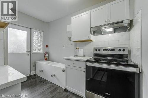 83 Gibson Avenue Unit# 1, Hamilton, ON - Indoor Photo Showing Kitchen