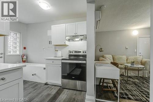 83 Gibson Avenue Unit# 1, Hamilton, ON - Indoor Photo Showing Kitchen