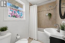 4 piece Ensuite Bathroom - 