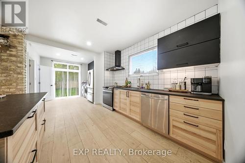 200 Madison Avenue S, Kitchener, ON - Indoor Photo Showing Kitchen