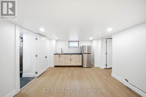 200 Madison Avenue S, Kitchener, ON - Indoor