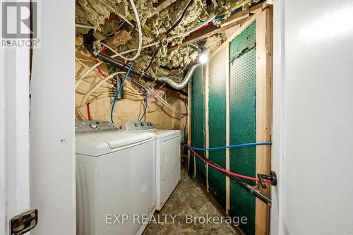 200 Madison Avenue S, Kitchener, ON - Indoor Photo Showing Laundry Room