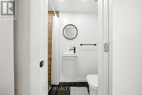 200 Madison Avenue S, Kitchener, ON - Indoor