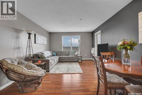 B207 103 Wellman Crescent, Saskatoon, SK - Indoor Photo Showing Living Room