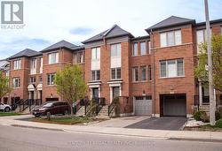 27 BELANGER CRESCENT S Toronto, ON M1L 0H3