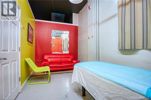 660 King Street E, Cambridge, ON - Indoor Photo Showing Bedroom