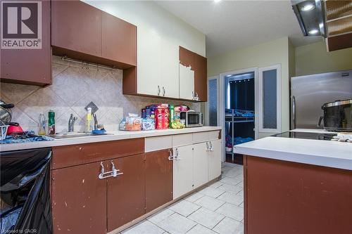 660 King Street E, Cambridge, ON - Indoor Photo Showing Kitchen