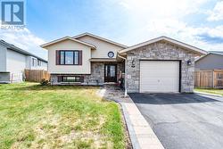 17 NEWPORT DRIVE Petawawa, ON K8H 0C9