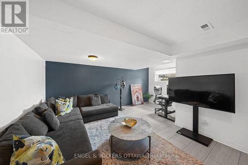 5 Kimberwick Crescent, Ottawa, ON - Indoor Photo Showing Living Room