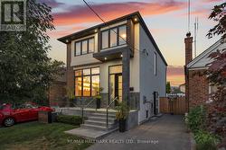 53 NORTHBROOK ROAD Toronto, ON M4J 4G2