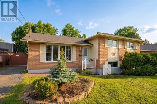 55 Kipling Court  Sudbury, ON P3A 1E2