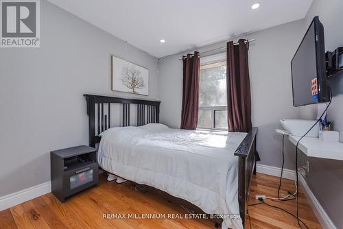 13 Cumberland Drive, Brampton, ON - Indoor Photo Showing Bedroom
