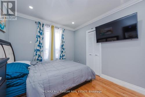 13 Cumberland Drive, Brampton, ON - Indoor Photo Showing Bedroom