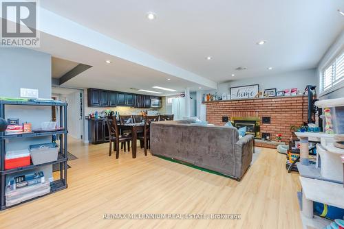 13 Cumberland Drive, Brampton, ON - Indoor