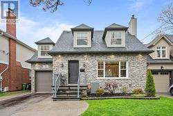 10 GLENELLEN DRIVE W Toronto, ON M8Y 2H3