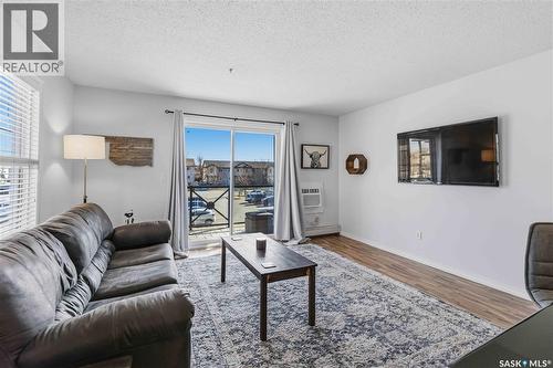 A210 103 Wellman Crescent, Saskatoon, SK - Indoor Photo Showing Living Room