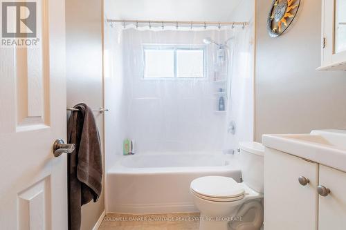 141 Linwell Road, St. Catharines (Lakeport), ON - Indoor Photo Showing Bathroom