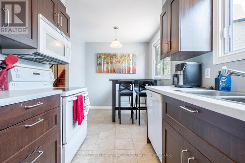 141 Linwell Road, St. Catharines (Lakeport), ON - Indoor Photo Showing Kitchen