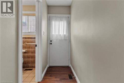 14 Indian Crescent, Hamilton, ON - Indoor Photo Showing Other Room
