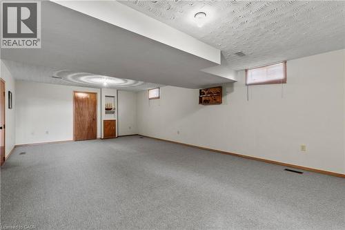 14 Indian Crescent, Hamilton, ON - Indoor Photo Showing Other Room