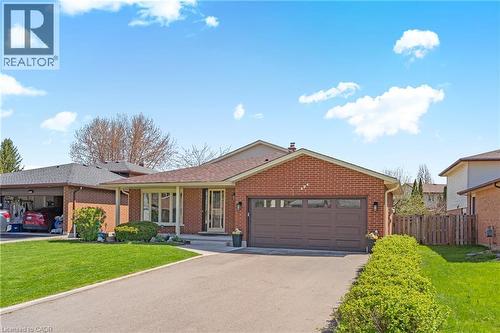 484 Hunterswood Court, Waterloo, ON - Outdoor