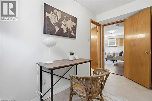 484 Hunterswood Court, Waterloo, ON - Indoor