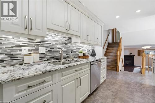 484 Hunterswood Court, Waterloo, ON - Indoor Photo Showing Kitchen With Double Sink With Upgraded Kitchen
