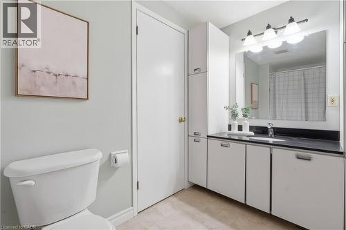 484 Hunterswood Court, Waterloo, ON - Indoor Photo Showing Bathroom