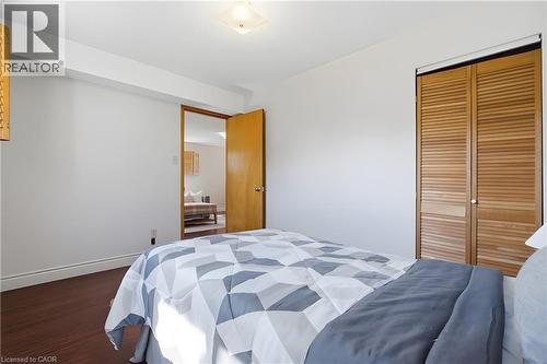 484 Hunterswood Court, Waterloo, ON - Indoor Photo Showing Bedroom