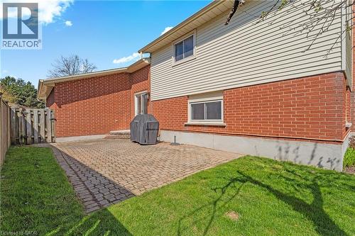 484 Hunterswood Court, Waterloo, ON - Outdoor With Exterior