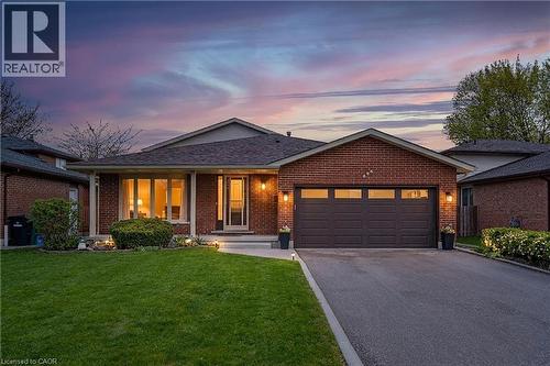 484 Hunterswood Court, Waterloo, ON - Outdoor