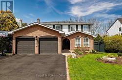 1375 FALGARWOOD DRIVE Oakville (Fa Falgarwood), ON L6H 2P4