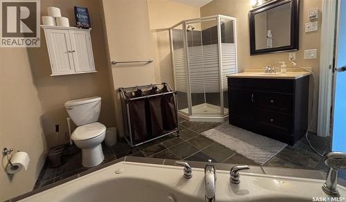 2324 Halifax Street, Regina, SK - Indoor Photo Showing Bathroom