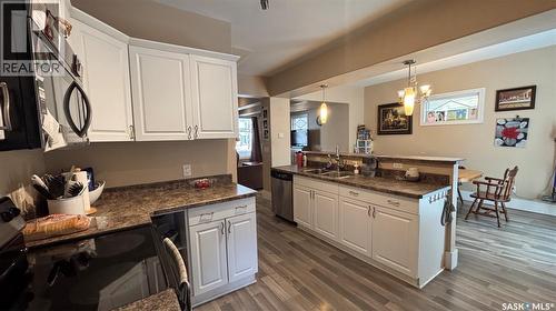 2324 Halifax Street, Regina, SK - Indoor Photo Showing Kitchen With Double Sink