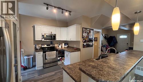 2324 Halifax Street, Regina, SK - Indoor Photo Showing Kitchen