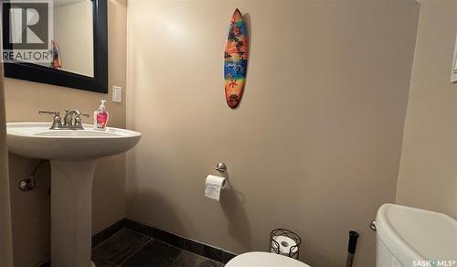 2324 Halifax Street, Regina, SK - Indoor Photo Showing Bathroom