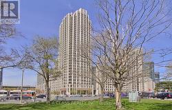902 - 628 FLEET STREET Toronto, ON M5V 1A8