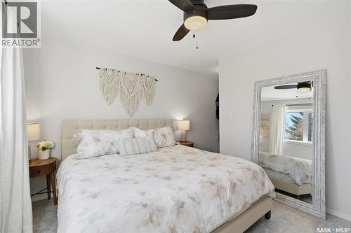 615 Kingsmere Boulevard, Saskatoon, SK - Indoor Photo Showing Bedroom