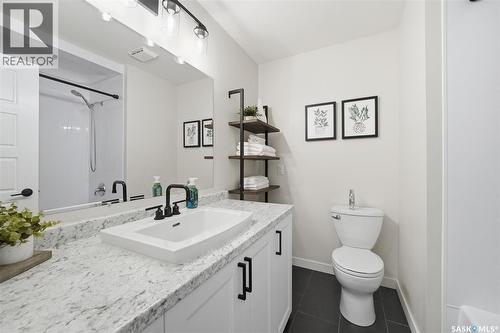 615 Kingsmere Boulevard, Saskatoon, SK - Indoor Photo Showing Bathroom