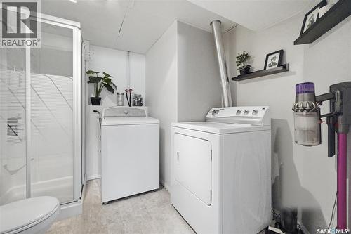 615 Kingsmere Boulevard, Saskatoon, SK - Indoor Photo Showing Laundry Room