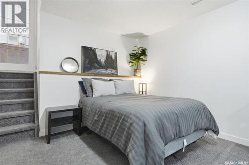 615 Kingsmere Boulevard, Saskatoon, SK - Indoor Photo Showing Bedroom