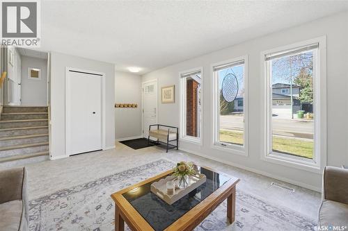 615 Kingsmere Boulevard, Saskatoon, SK - Indoor