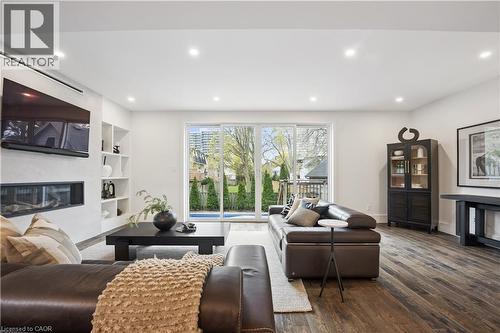 518 Hager Avenue, Burlington, ON - Indoor Photo Showing Living Room With Fireplace