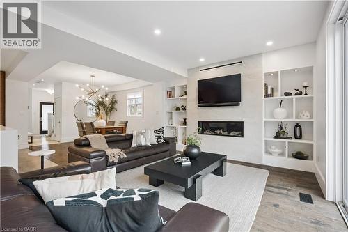 518 Hager Avenue, Burlington, ON - Indoor Photo Showing Living Room With Fireplace