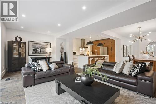 518 Hager Avenue, Burlington, ON - Indoor Photo Showing Living Room