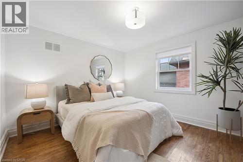 518 Hager Avenue, Burlington, ON - Indoor Photo Showing Bedroom