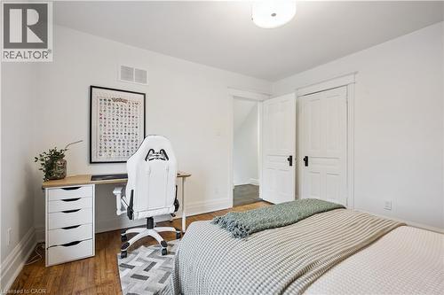 518 Hager Avenue, Burlington, ON - Indoor Photo Showing Bedroom