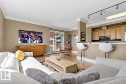#701 9707 105 ST NW  Edmonton, AB T5K 2Y4