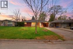29 PUSEY Boulevard Brantford, ON N3R 2S1